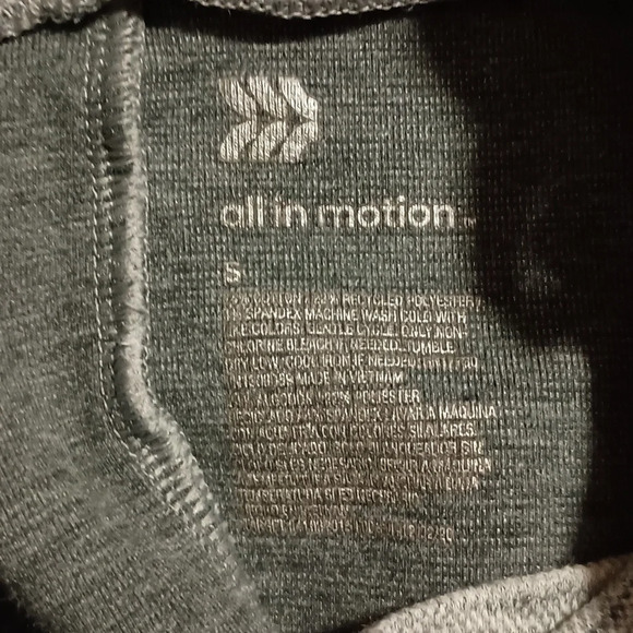 Women's grey size small in motion pull over sweater  with out hood - Picture 3 of 10